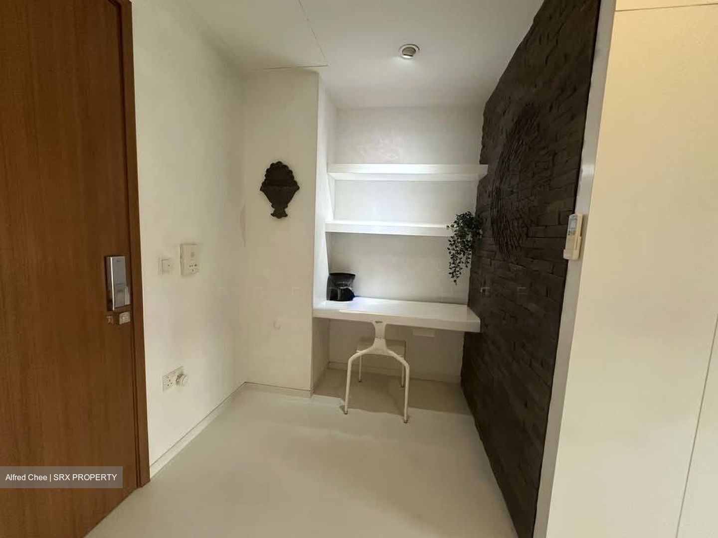 RV Suites (D10), Apartment #575812081